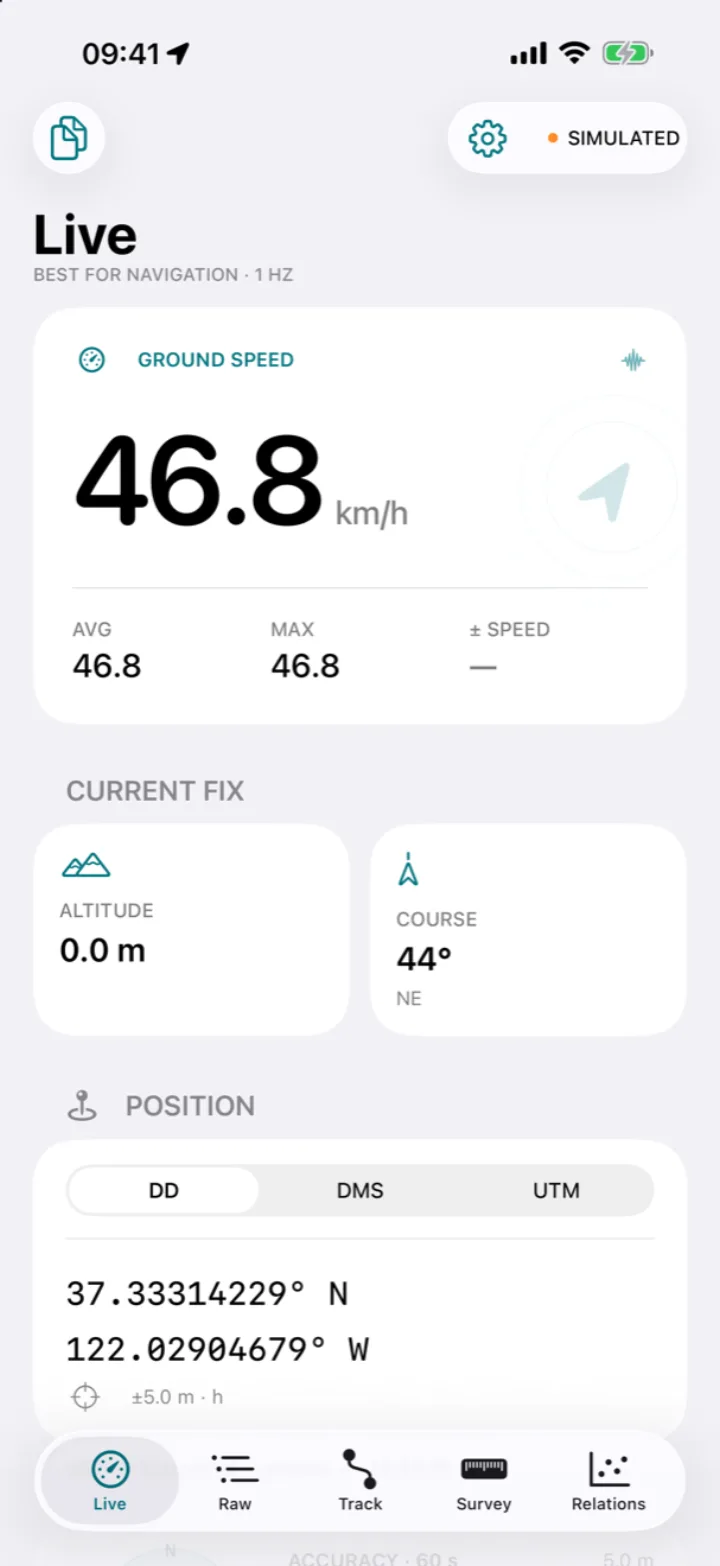Hardfix Live showing speed, altitude, course and coordinates. Simulated readings.